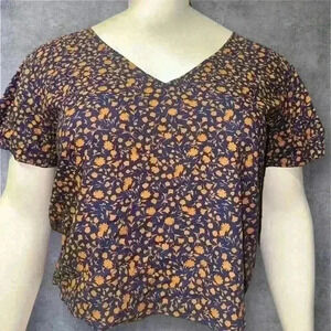 NWOT Arizona Jean Co. women’s floral crop top XL